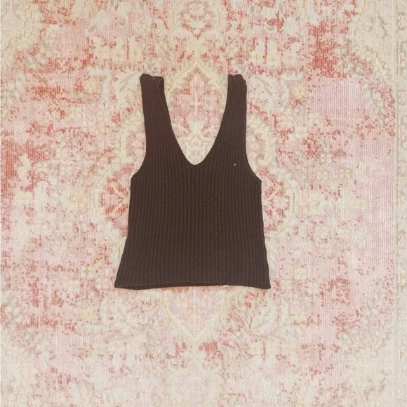 Brandy Melville, Black Rina Tank - Picture 2 of 3